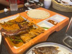-鲁菜根·泰安菜(万达店)