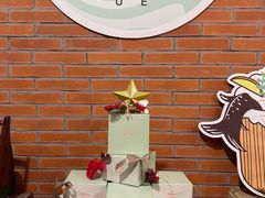 -潮一不贰·法式甜品·生日蛋糕·西式简餐(外滩店)