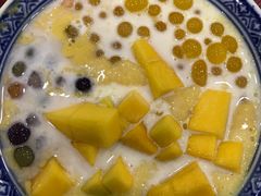 -赵记传承特色牛奶甜品(泉城广场店)