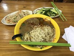 -志权牛肉面(灵山路店)