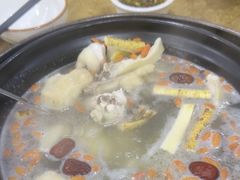 -濠轩阁特色生蚝火锅(水湾路店)