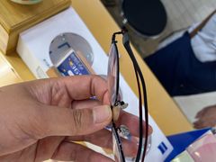 -诺柯视眼镜-蔡司依视路官方工厂店(淞南一店)