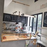 很复合的小众面包店~
