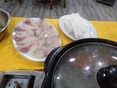 萝卜-濠轩阁特色生蚝火锅(水湾路店)