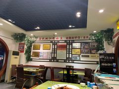 大堂-颜氏双江清水鱼一养身火锅(磁器口店)