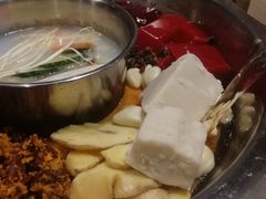 -周幺妹重庆老火锅(银泰城总店)