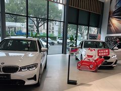 -宁波宝信宝马4S店(江北日湖店)