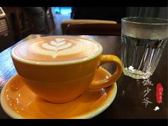 附魔拿铁-COFFEE HOLIC(朝外SOHO店)