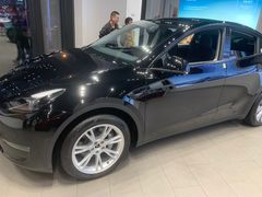 -TESLA 特斯拉(上海太古汇体验店)