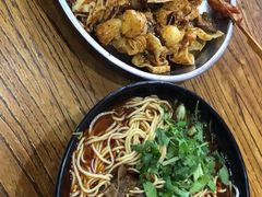 -赵记串串香牛杂面
