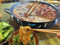 -黄潇洒老火锅(九眼桥宏济巷店)