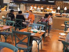 大堂-亚马逊环球美食百汇(新城吾悦广场店)