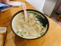 鲜肉小馄饨-小姜锅贴(凤凰街店)