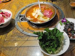 -亮欢寨酸汤鱼(沙冲路店)