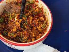-牛华周记麻辣烫起源店