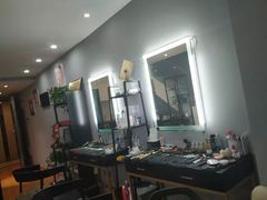 -ME觅妆·定制美妆·彩妆私教(菱角湖店)