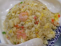 -扒虾小妹儿麻辣海鲜(宏图街店)