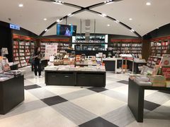 -诚品(信义店)