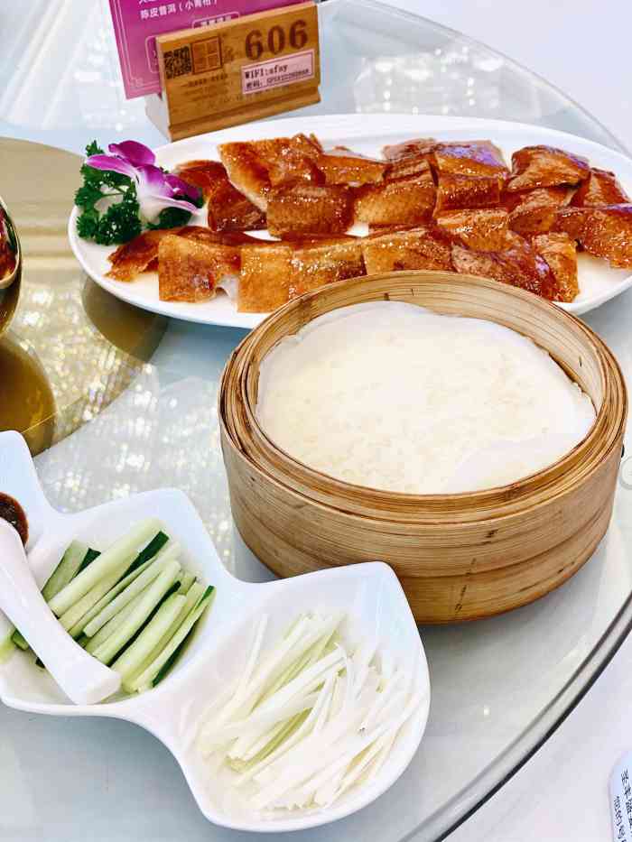 圣丰盛宴酒家-"[薄荷]环境:舒服,干净,大厅很大!最特.