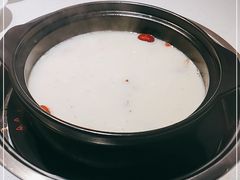 -粤小煲鲜汤猪肚鸡(丹尼斯二天地店)