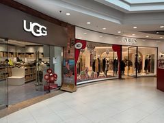 -UGG(燕莎奥特莱斯购物中心店)