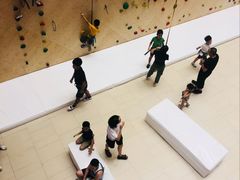 -ROCKPLUS攀岩馆(环宇城店)