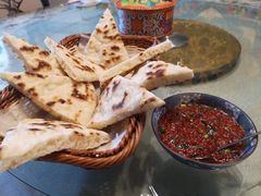 锡伯大饼-一个勺子新疆锡伯主题私房菜(红墙巷49号院店)