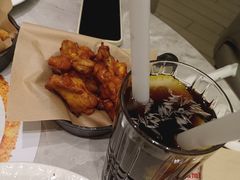 -必胜客(世纪港湾店)