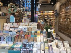 -猫的天空之城概念书店(杭州南宋御街店)