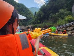 -安吉龙王山峡谷漂流