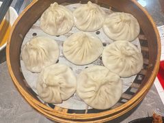 -莱莱小笼·乔艾