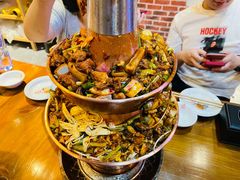 -炉小二铜锅牛蛙•川湘菜(三里屯店)