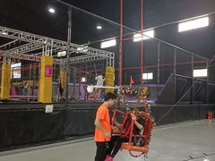-嘿哟动霸CHUA·新潮玩运动娱乐中心·蹦床滑冰团建乐园