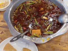 -乡土特色.冷锅鱼.牦牛肉汤锅