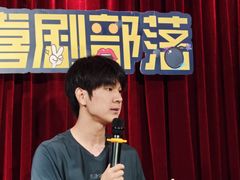 -喜剧部落脱口秀(三里屯店)