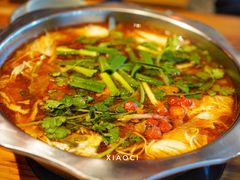 -野山舂·贵州现舂酸汤火锅(鸿通城店)
