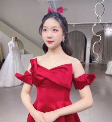 -艾米丽婚纱礼服