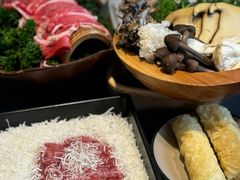 -楠小云·云南鲜菌·鲜牛自助火锅(九眼桥店)