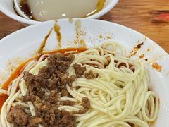 素椒炸酱面-华兴街自力面店
