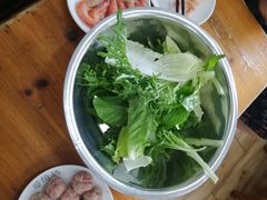 -苗伯妈酸汤火锅
