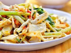 黄喉儿也拉豁-二孃鸡爪爪(东郊记忆店)