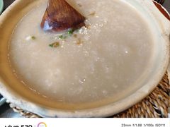 潮界生滚牛肉粥-潮界(LU·ONE凯德晶萃广场店)