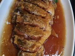 糖醋鲤鱼-闫府私房菜·百年鲁菜(恒隆店)