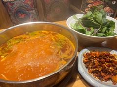 -黔诚多彩火锅(甲秀楼店)