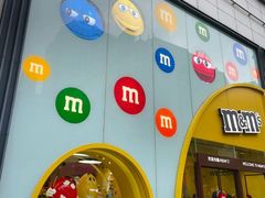 -m豆巧克力世界(上海世茂广场店)