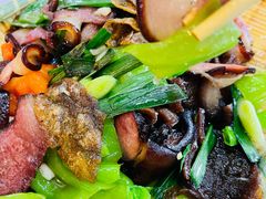 蕨粑腊肉-余家庄肥肠鱼地方汤锅(银杏大道店)