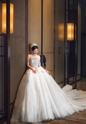 -派丽莫Pellimo原创设计婚纱品牌