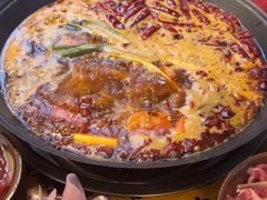 -黄潇洒老火锅(九眼桥宏济巷店)