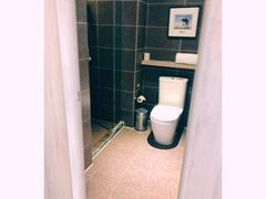 -西安大雁塔科技大学地铁站亚朵酒店