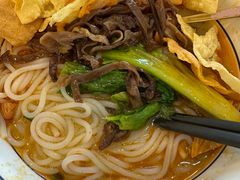 -弘束束柳州深巷螺蛳粉(珠江路店)